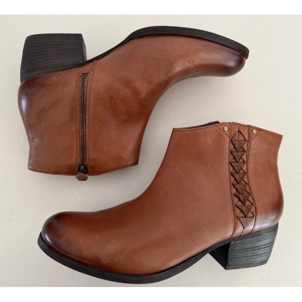 Clarks Maypearl Fawn Fashion Ankle Boots Cognac Brown Leather Women's 7 Booties